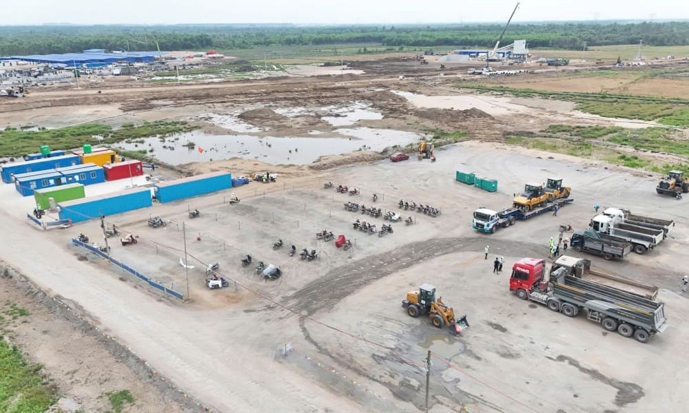Công tác san lấp mặt bằng Vinhomes Saigon Park đang được đẩy nhanh